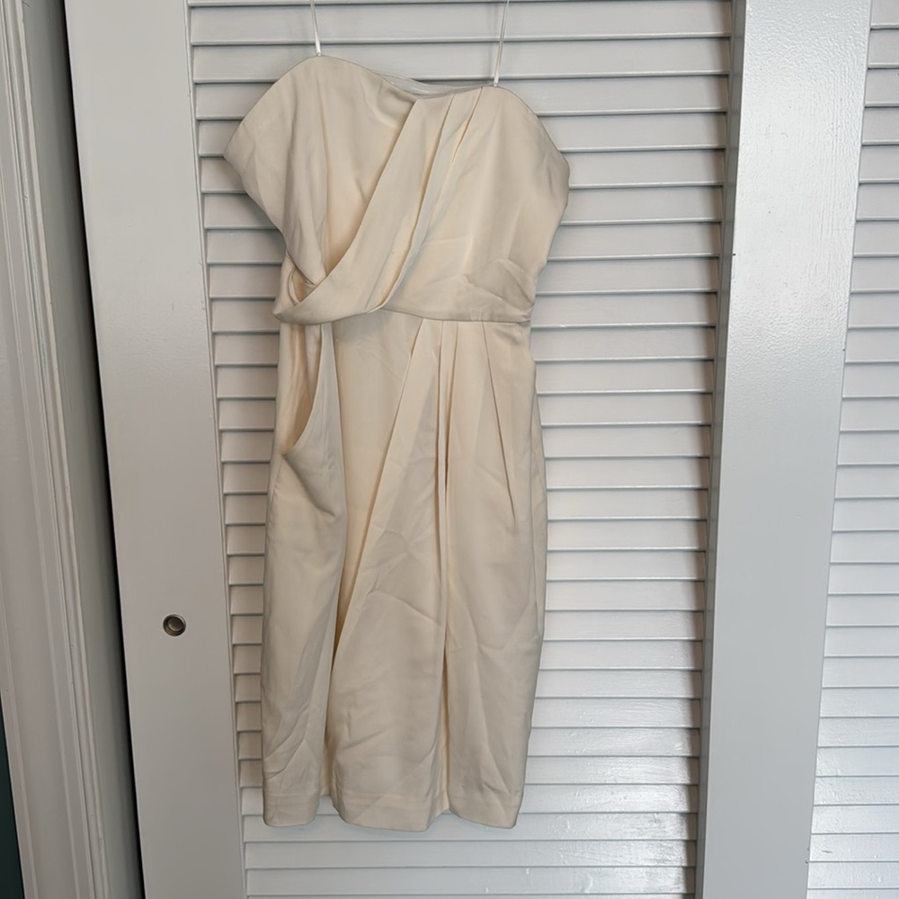 Gorgeous off-white Theory dress - with pockets 😱